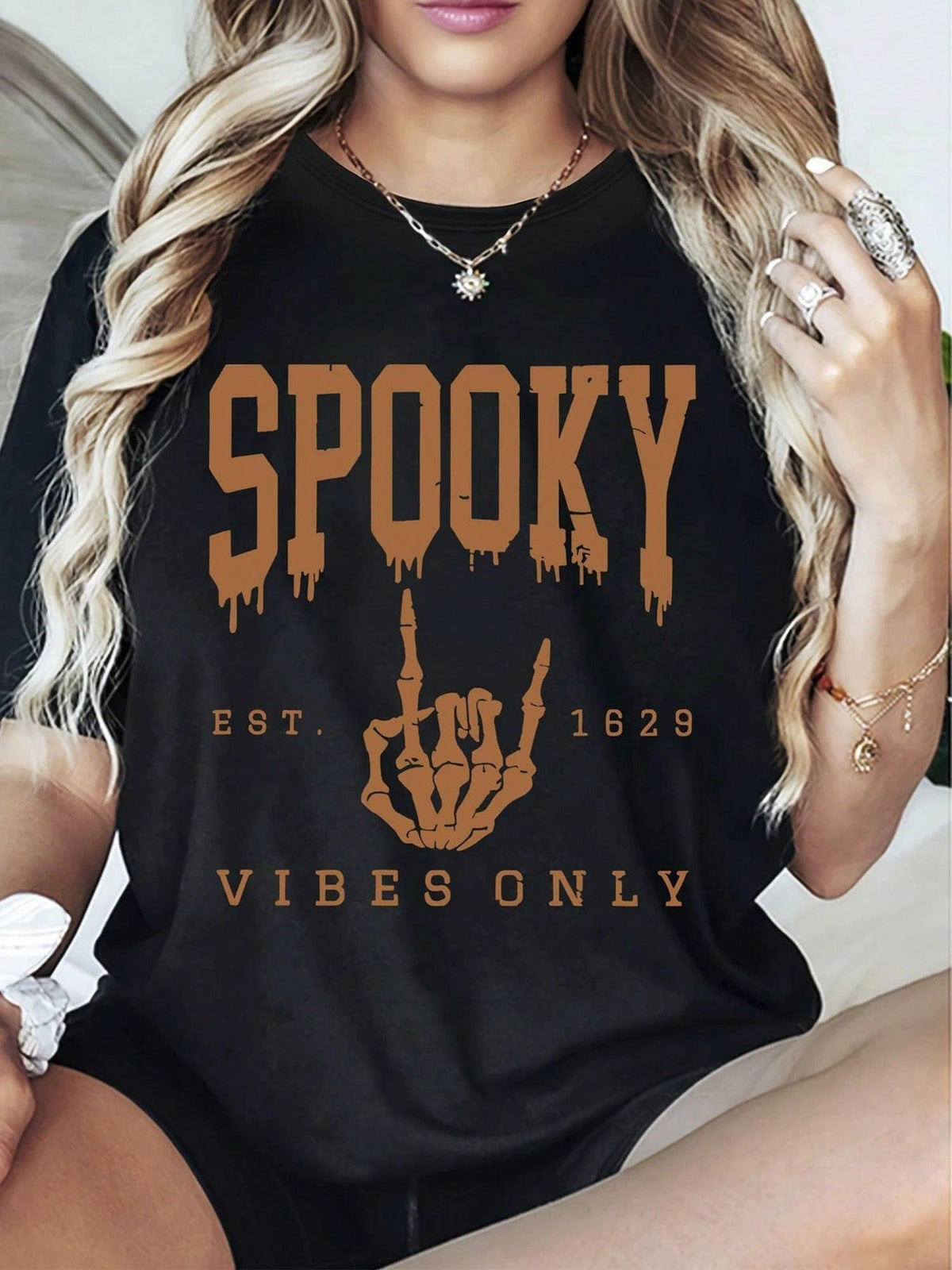 Women'S Halloween T-Shirt "Spooky Vibes Solely" Vintage Graphic Tee
