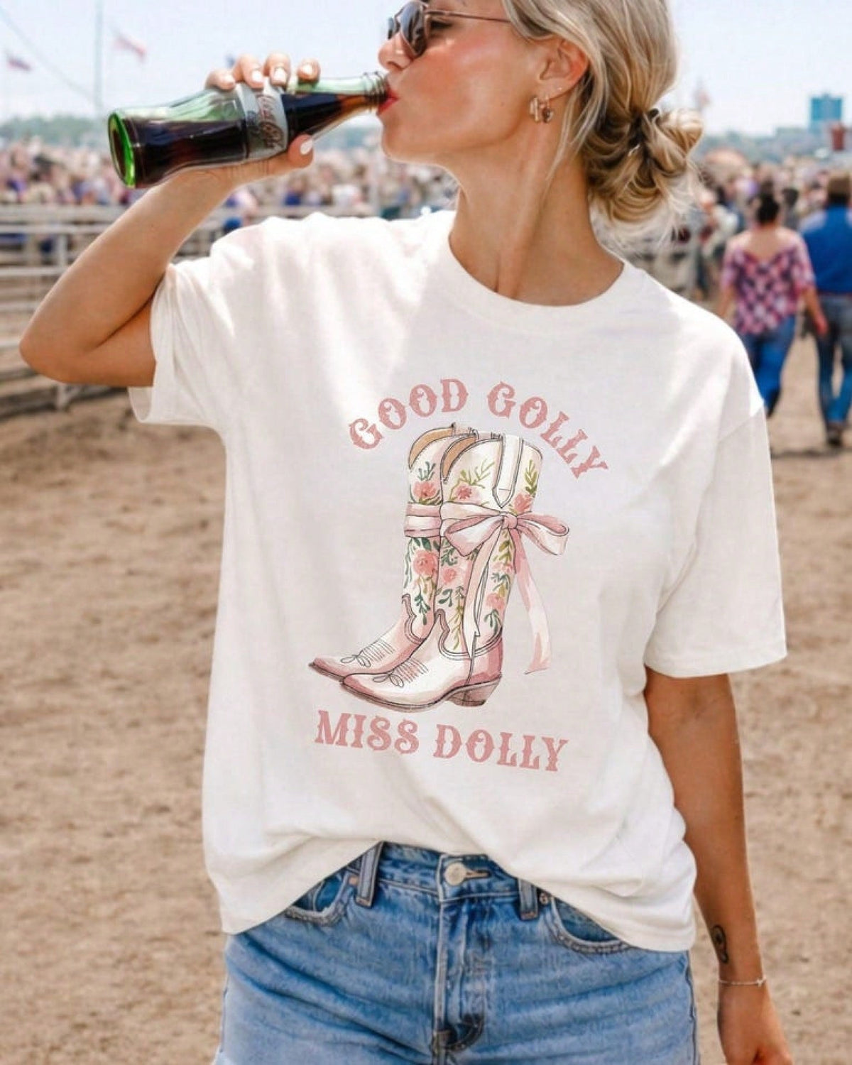 Women's Western Floral Cowboy Boot Graphic T-Shirt, Casual Country Rodeo Short Sleeve Crew Neck Tee