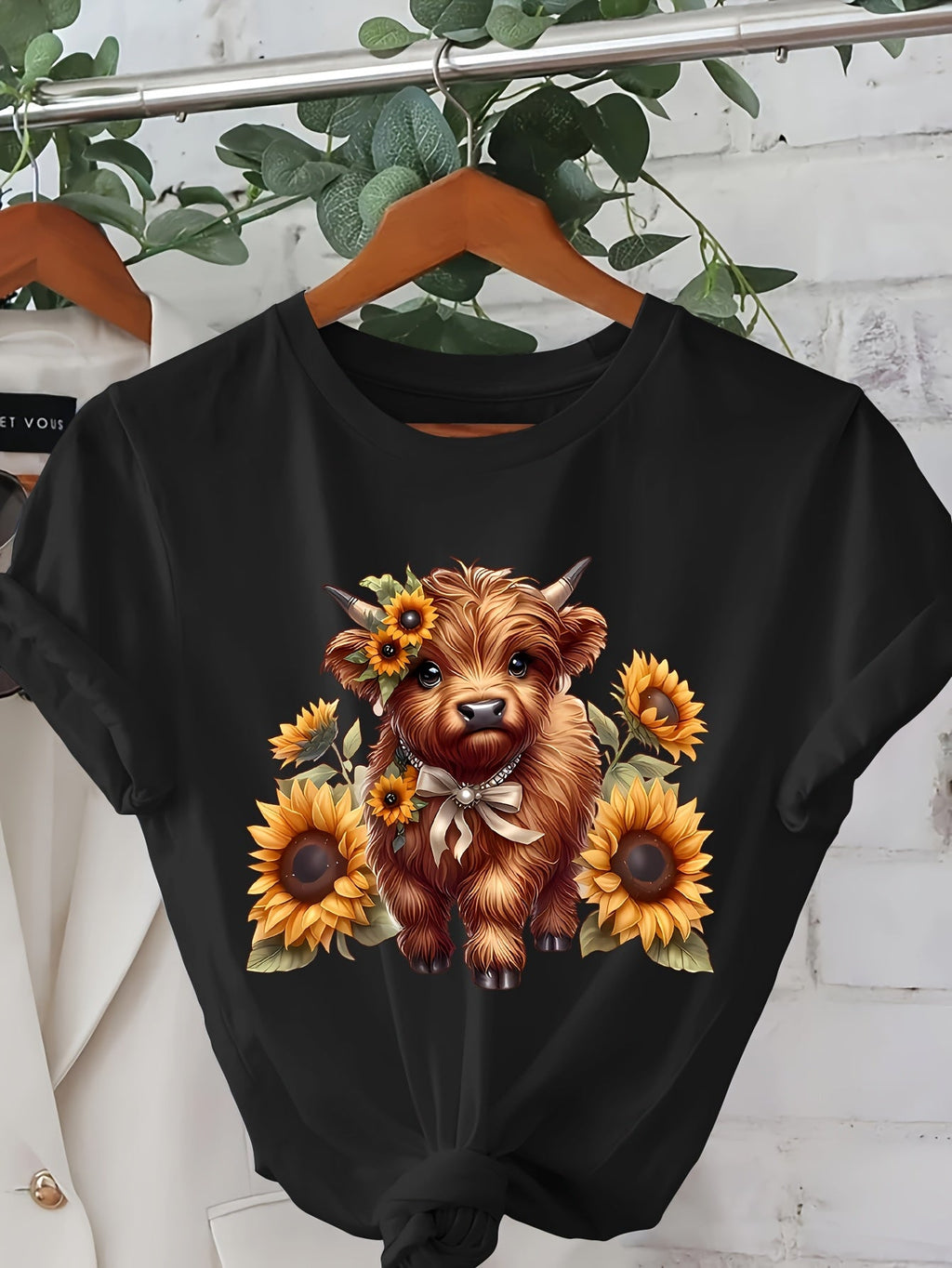 Highland Cow and Sunflower Print T-shirt, Short-sleeved Round Neck Casual Top