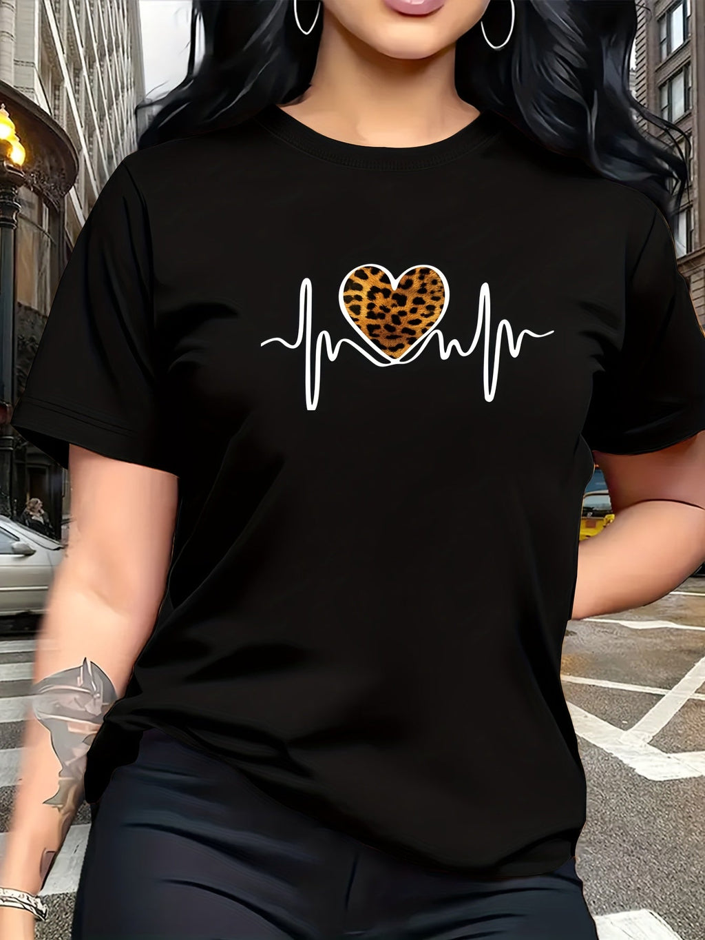 Women’s Leopard Print Heart EKG Heartbeat Graphic Short‑Sleeve T‑Shirt, Trendy Wild‑Style Round Neck Casual Top for Women