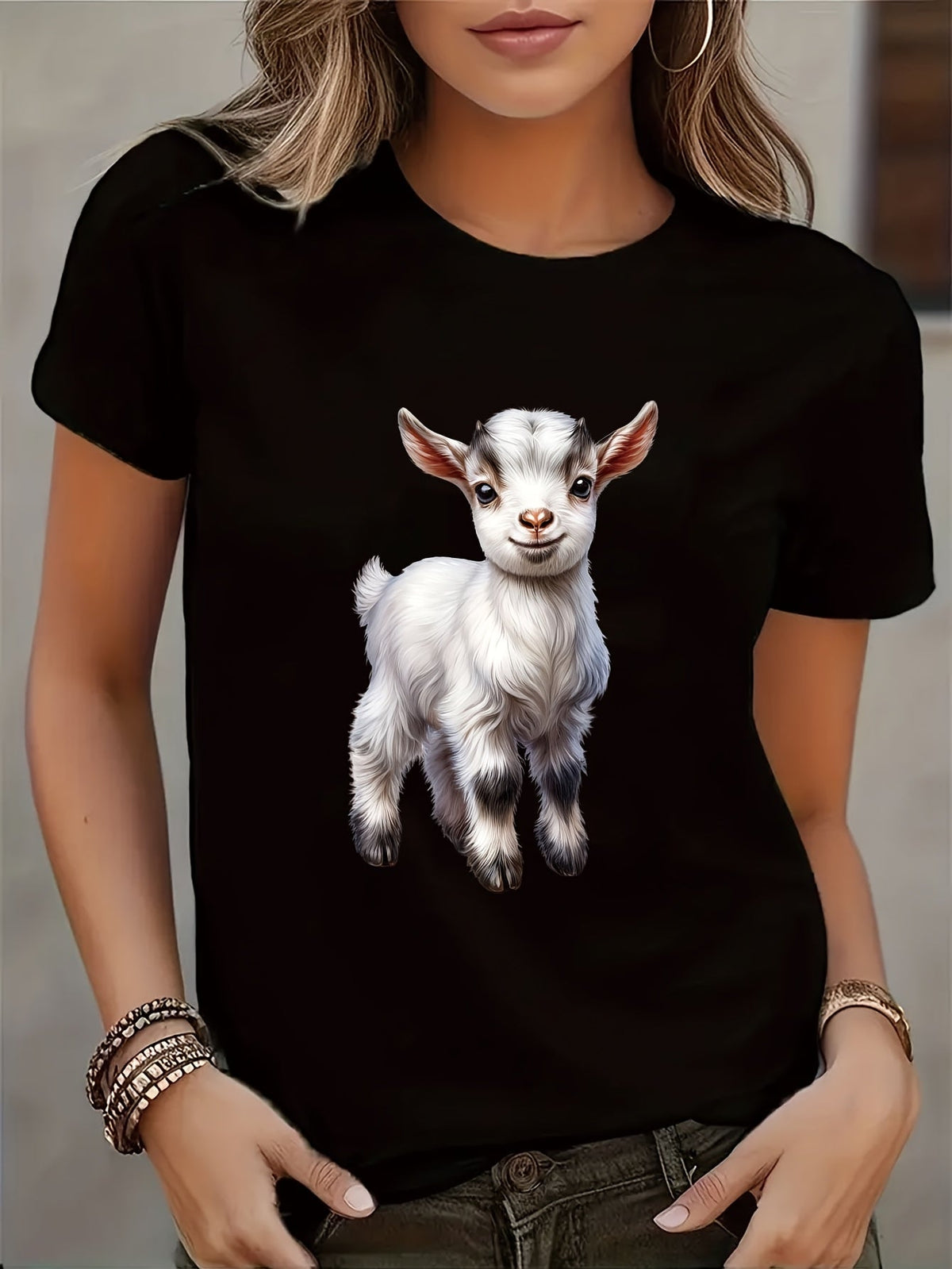 Women's Casual T-Shirt with Goat Print Round Neck Short Sleeve Top Clothing Casual Style TShirt